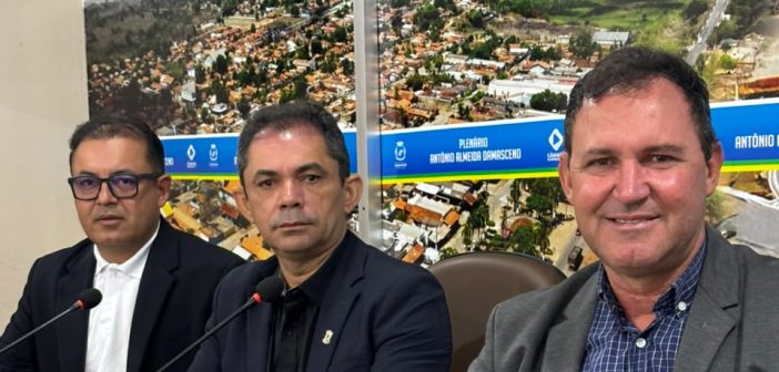 CÂMARA MUNICIPAL DE ELDORADO DO CARAJÁS APROVA REAJUSTE SALARIAL  DURANTE A 2ª SESSÃO EXTRAORDINÁRIA DO 2º SEMESTRE